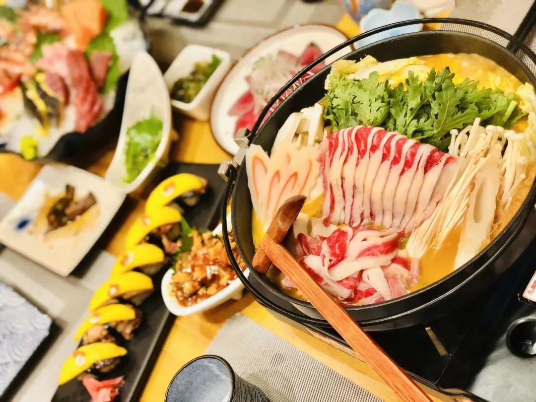 爱在17烟台视频,爱在17路夜景