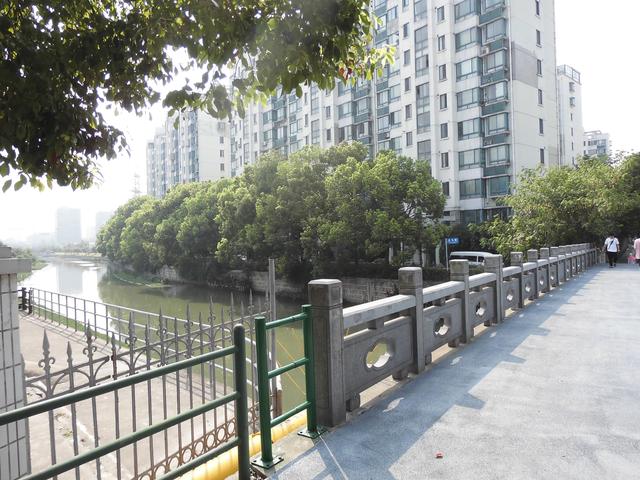 这里有美丽如画的校园风光,原平路学校