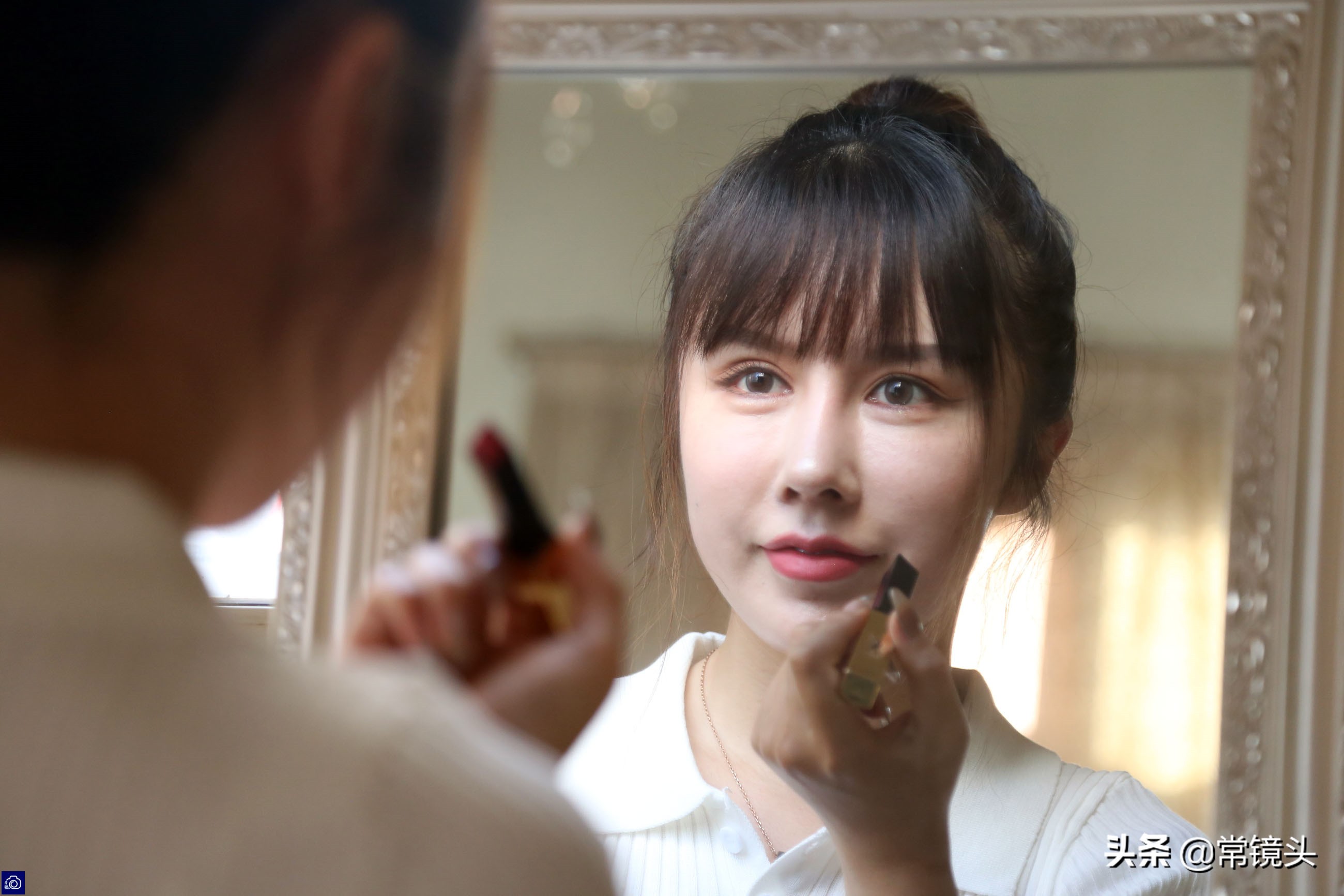 95后女孩摆摊小生意,90后女子摆摊创业