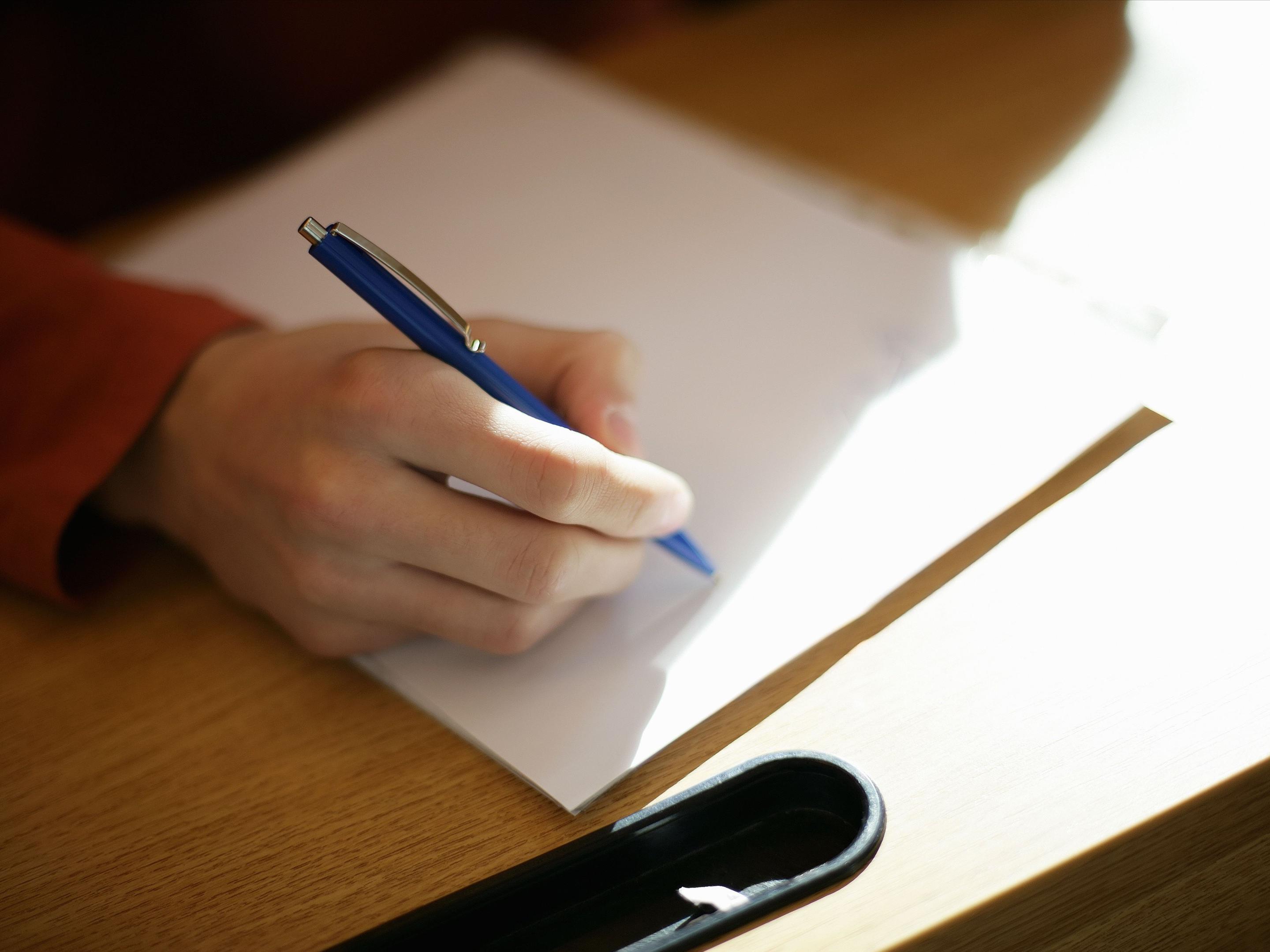 硕士论文开题和正文可以微调吗,硕士论文开题报告怎么写