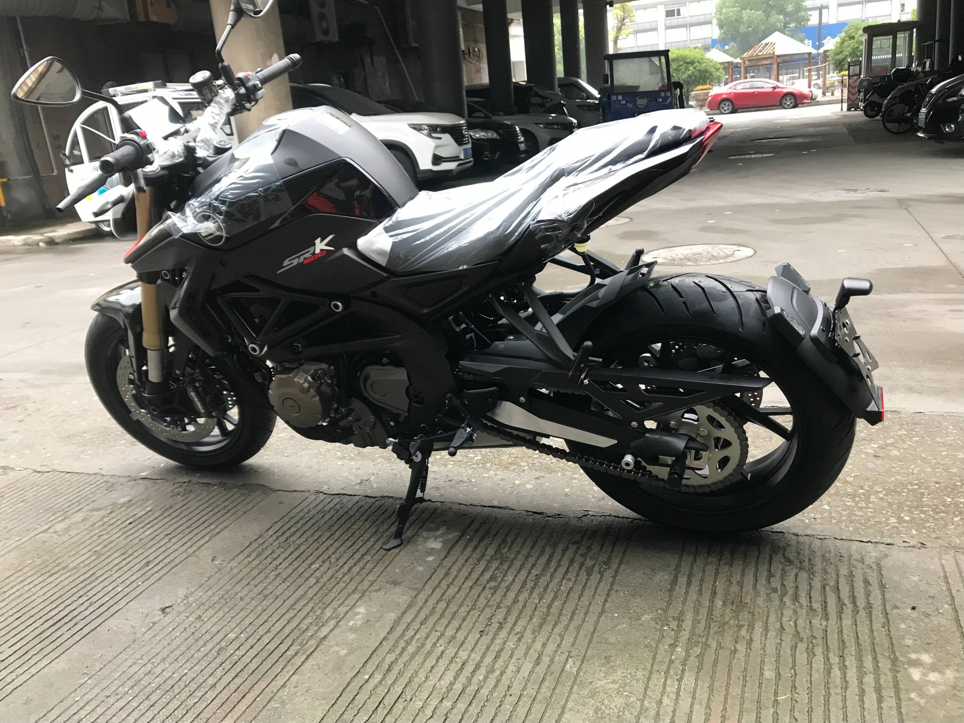 qjmotor600圆灯评测,qjmotor600圆灯版