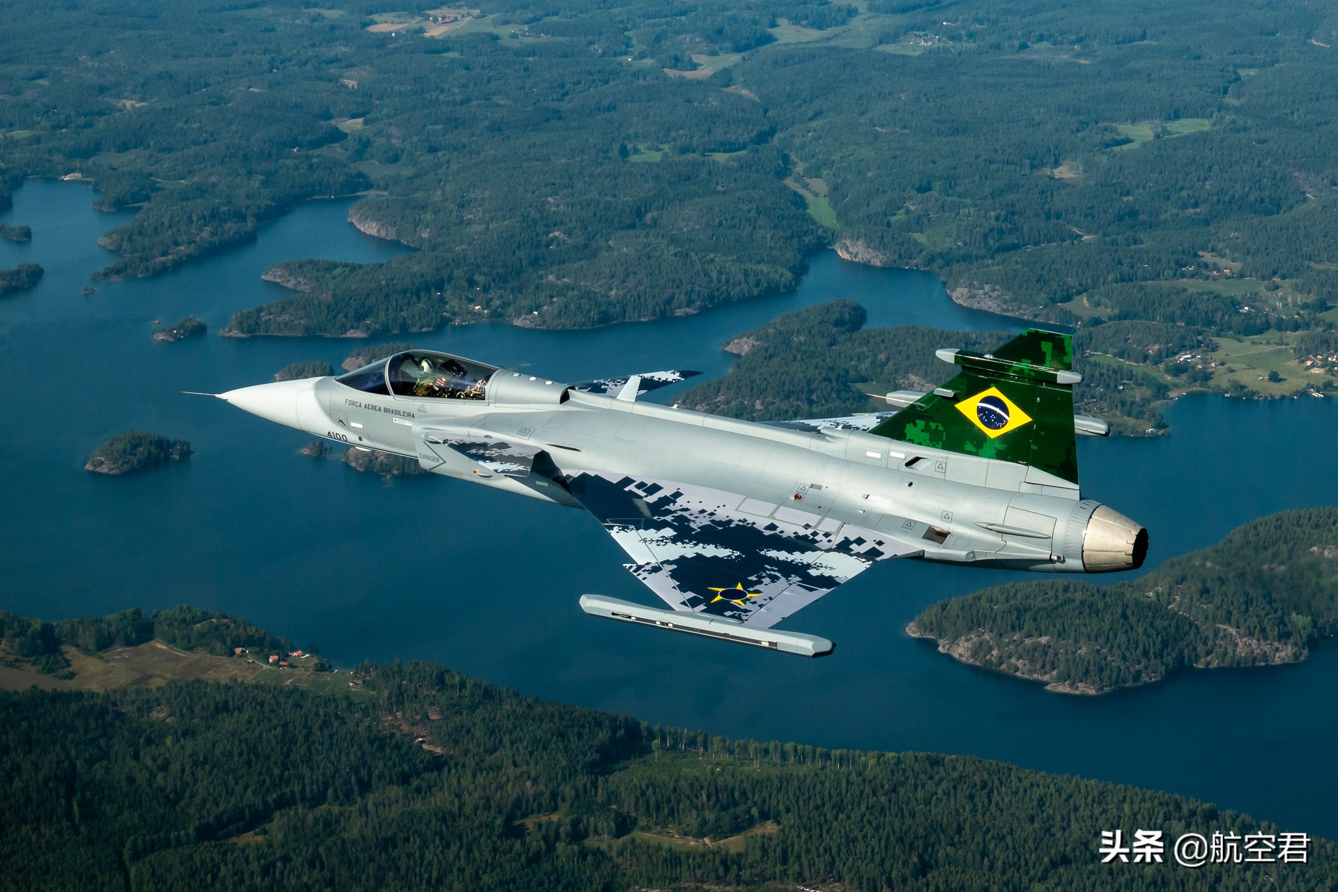 鹰狮刚飞入巴西，就开始反噬本土航空工业，外购买不来战斗力