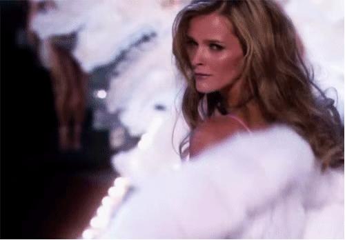 维密众神时代经典走秀2003,2003年维密被称为众神时代