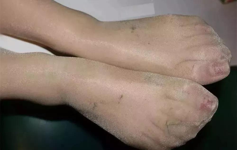 降温了！日本女星穿上了“光腿神器”，加绒保暖还时尚