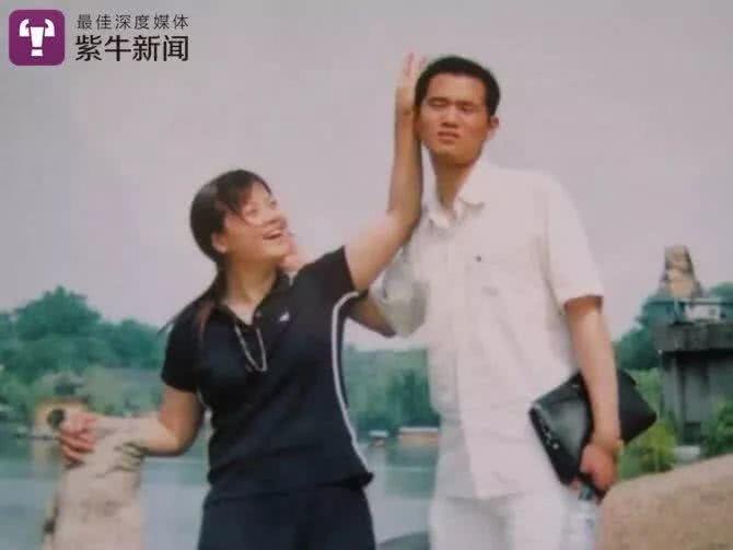 十岁孩子知道爸爸去世了,爸爸牺牲10年作文