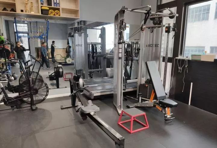 上海最有逼格健身工作室,魔都硬核健身体验