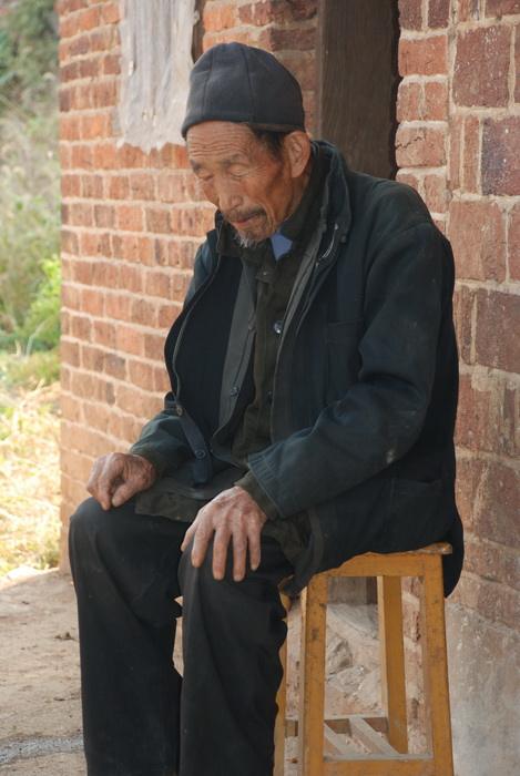 人老了会怎么办视频,人老了会有哪些变化