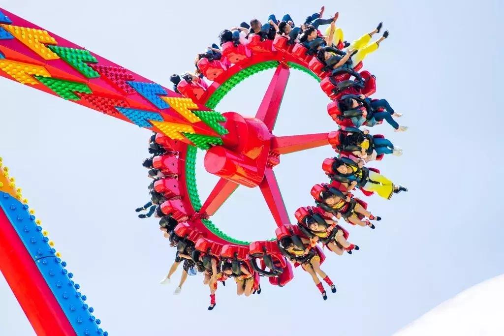 万元重金寻找K歌之王，carry青春全场，全民K歌争霸赛唱响锦里沟！​