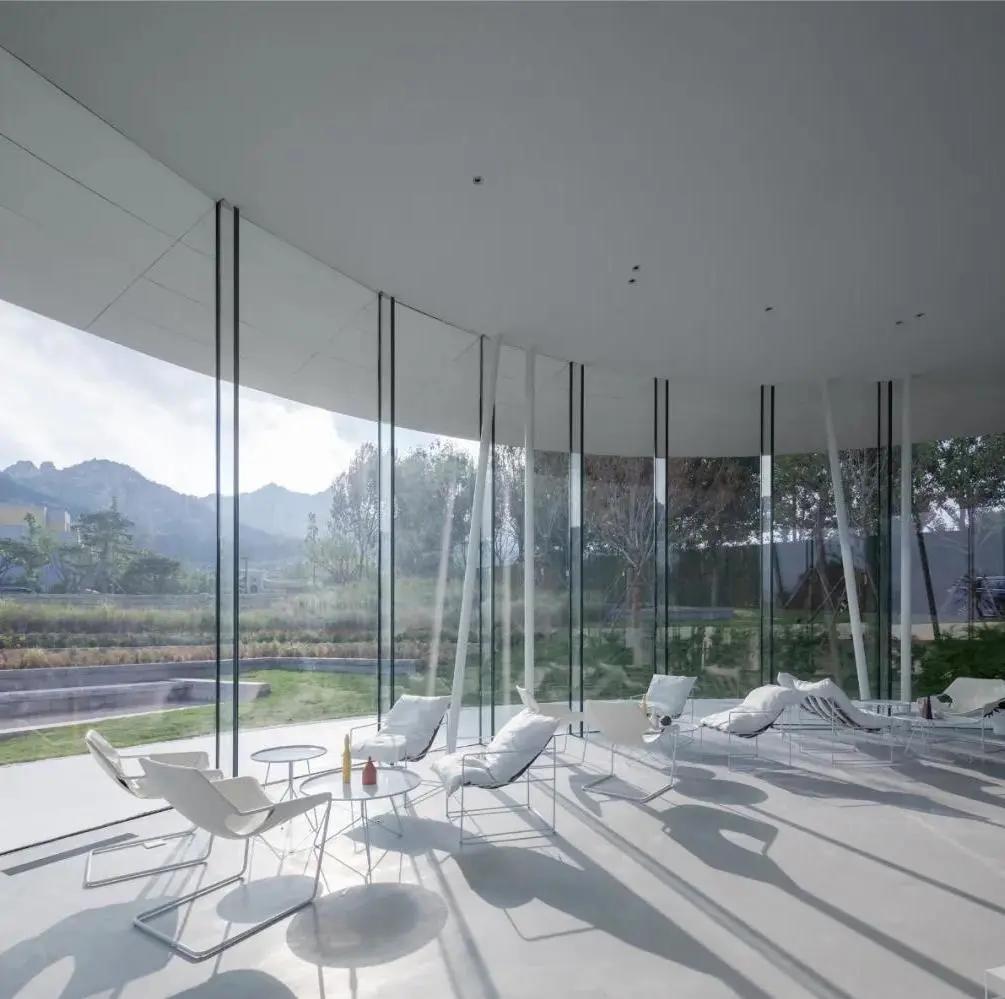 消隐在自然山水之中的四季花房——青岛万科·四季草堂