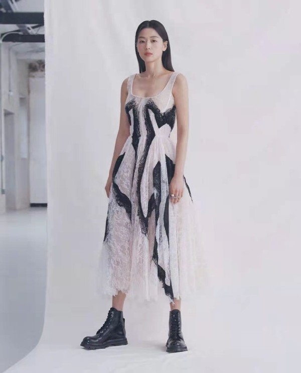 全智贤白裤写真,全智贤穿露脐装图片