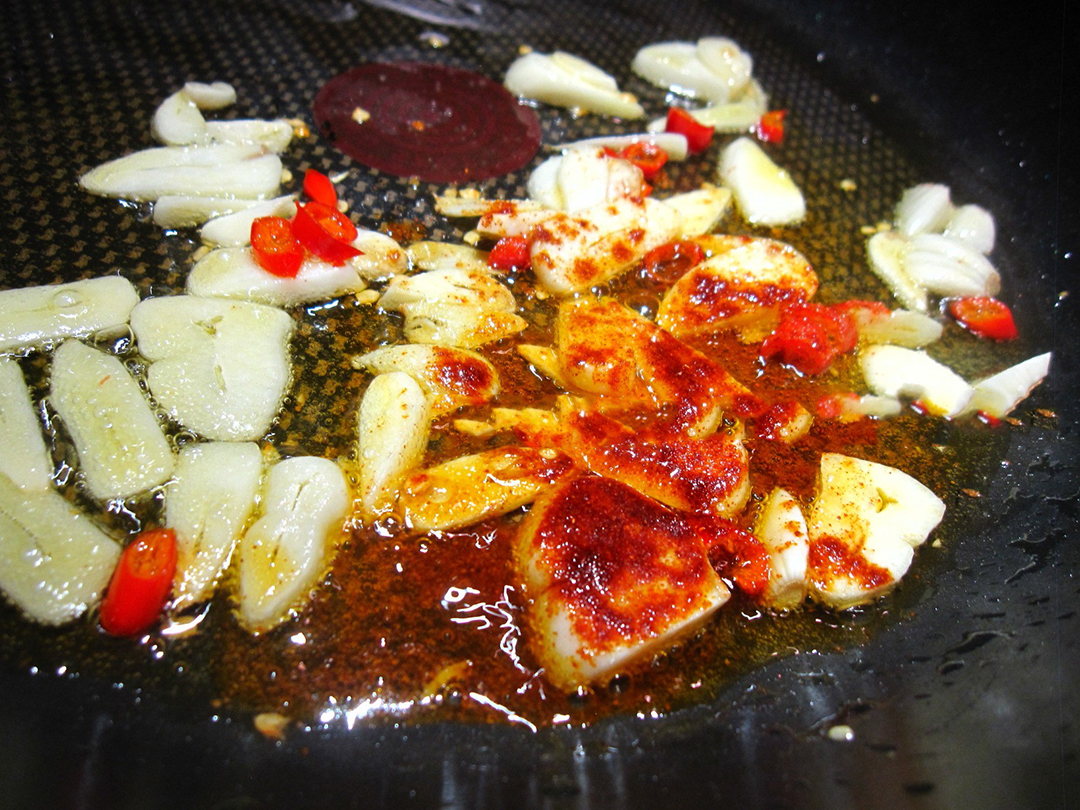 炒意面不加番茄,炒意面用什么面条