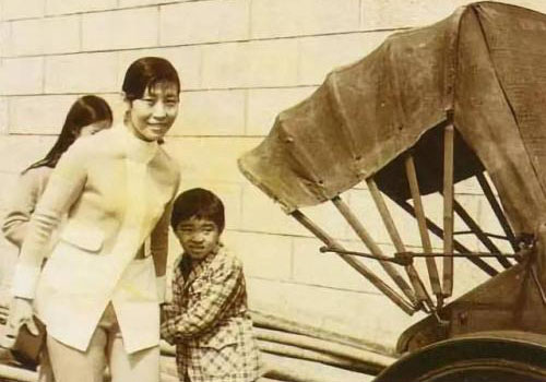 做人要有梦想不然跟咸鱼有区别,做人无梦想同条咸鱼有什么分别