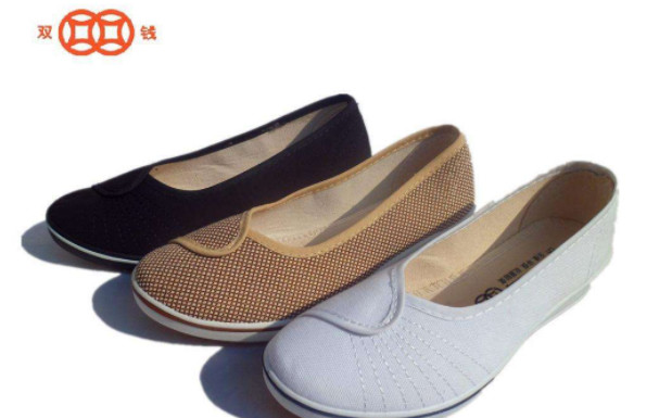 长沙人70年穿鞋往事：为何年轻学子们又穿高帮的球鞋了？