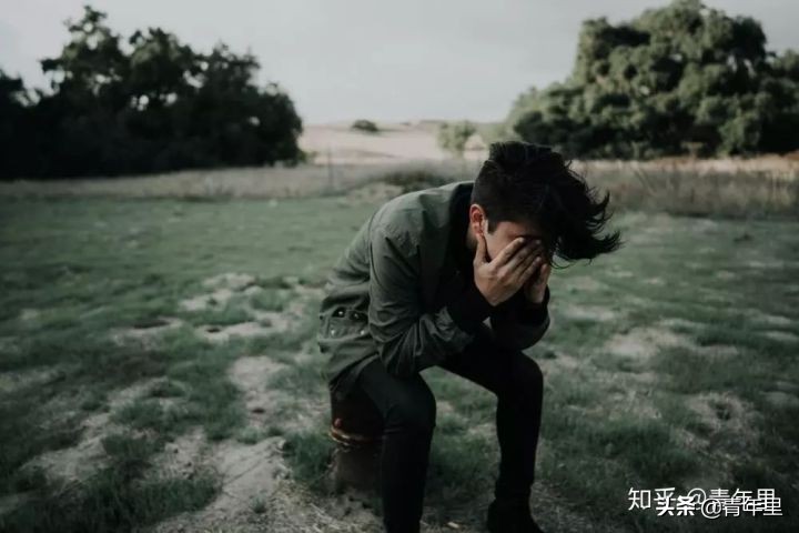儿子25岁欠了网贷父母怎么办,25岁欠了10几万网贷