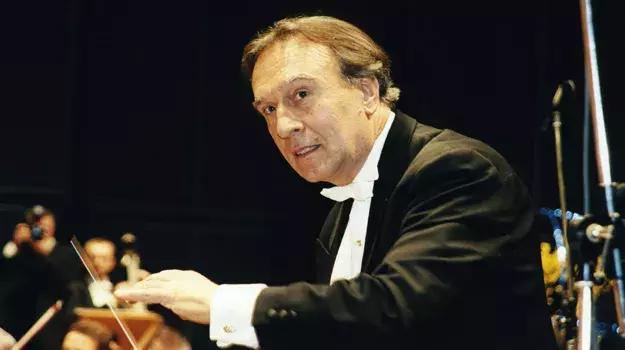 他为什么被称为音乐教父,在世最伟大的指挥家