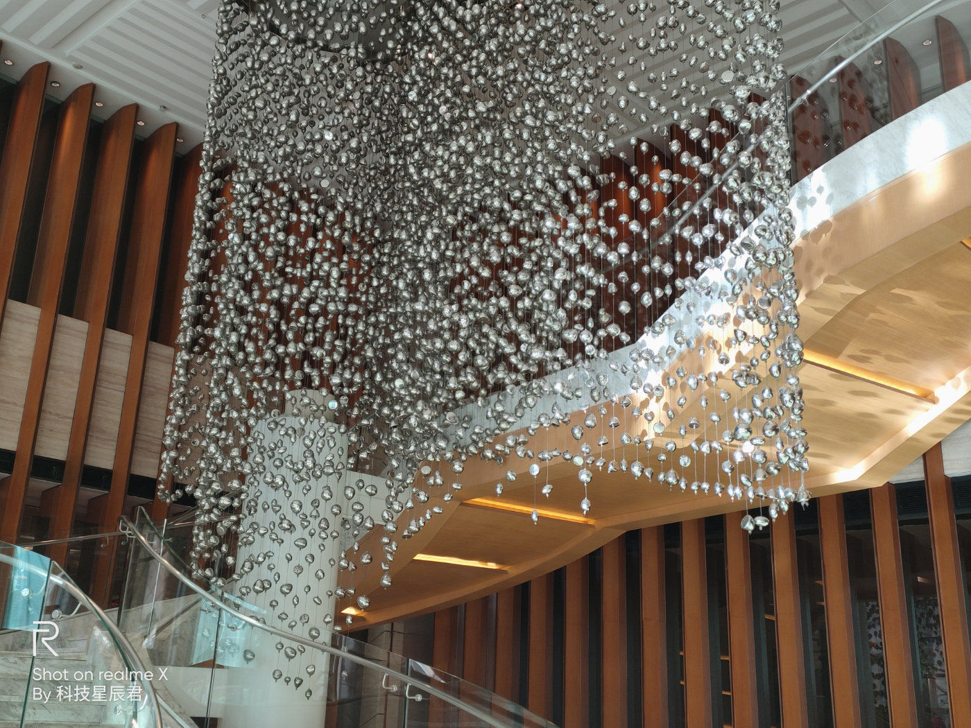 realmex青春版和x参数,realmex发布价是多少