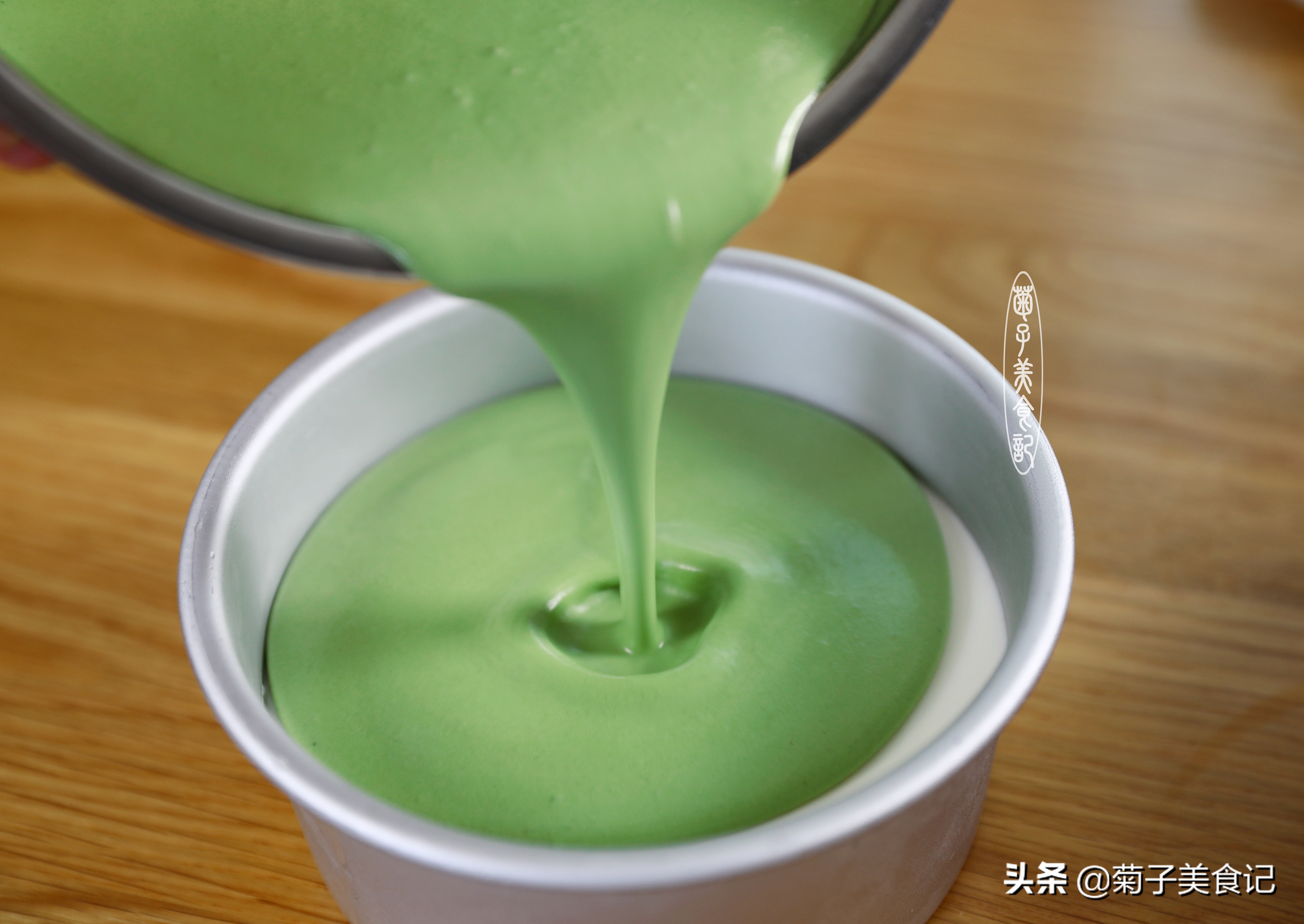 超级美味的抹茶蛋糕,夏季甜点清新抹茶慕斯