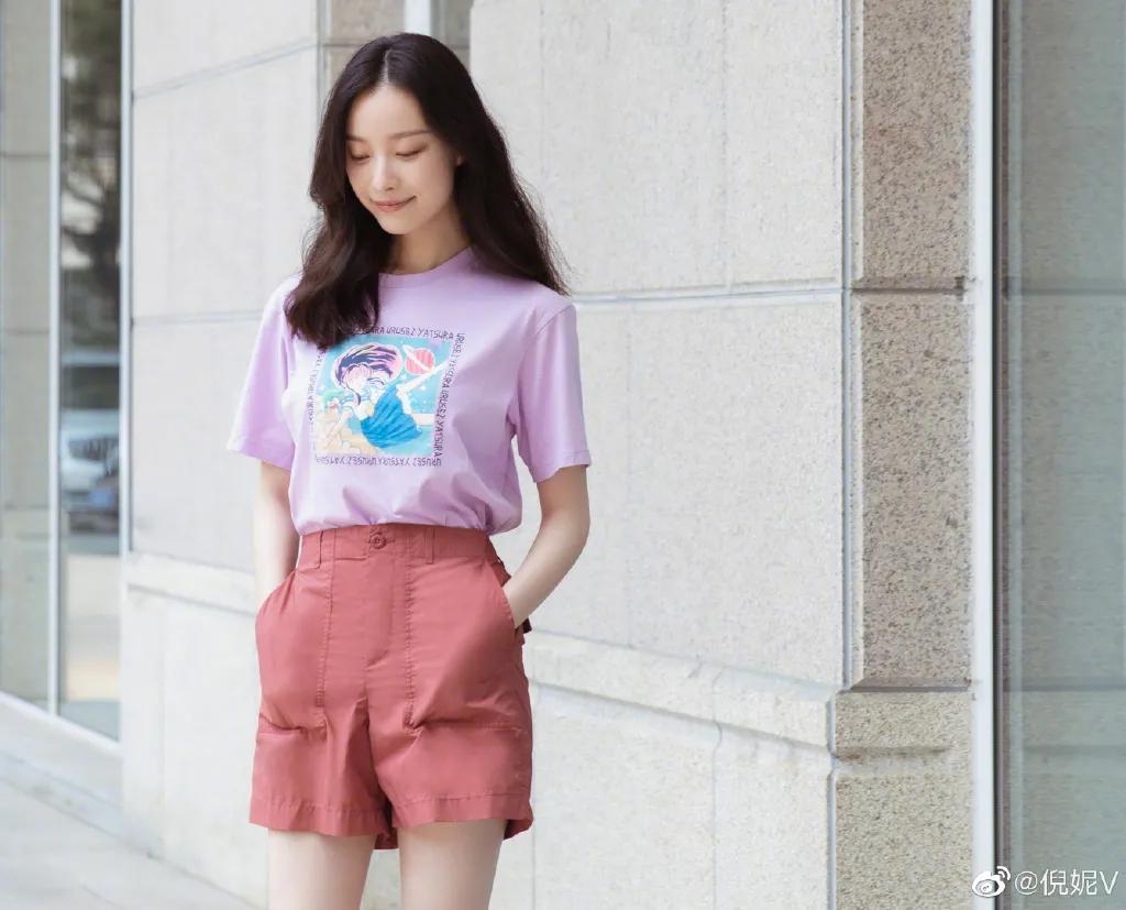 模特拍照姿势怎么调,模特拍视频如何保持松弛感