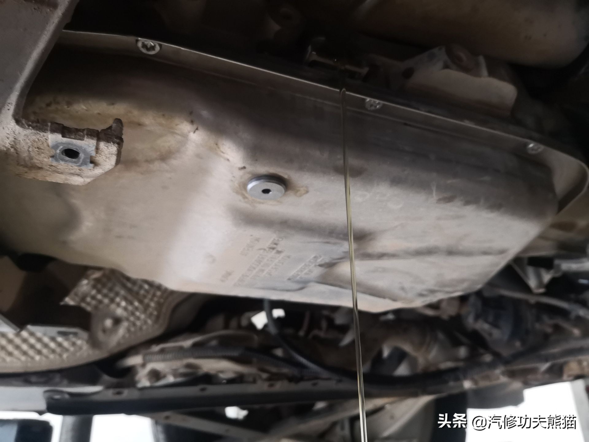 如何检测奥迪三代ea888是否烧机油,大众三代ea888发动机机油灯报警