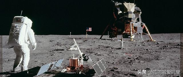美国登月真的是在摄影棚里拍的吗,登月画面都是在好莱坞的摄影棚里