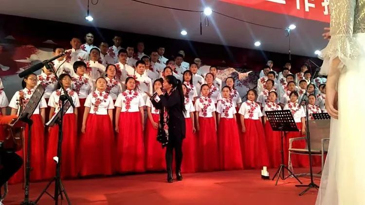 德州五中戏剧节,德州五中第十二届百灵合唱节