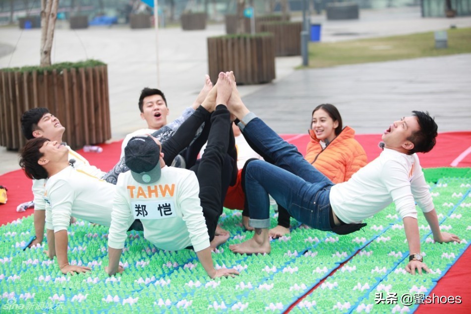 高跟鞋磨脚的诀窍,高跟鞋磨脚怎么打理