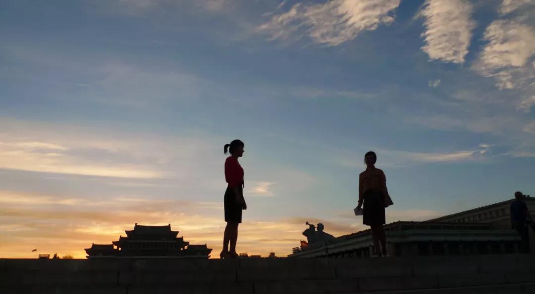 走进朝鲜的视频,朝鲜女的只能穿裙子吗