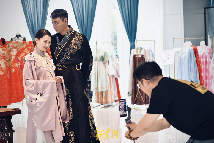 现实中的曹县和网上的曹县,菏泽曹县的变化