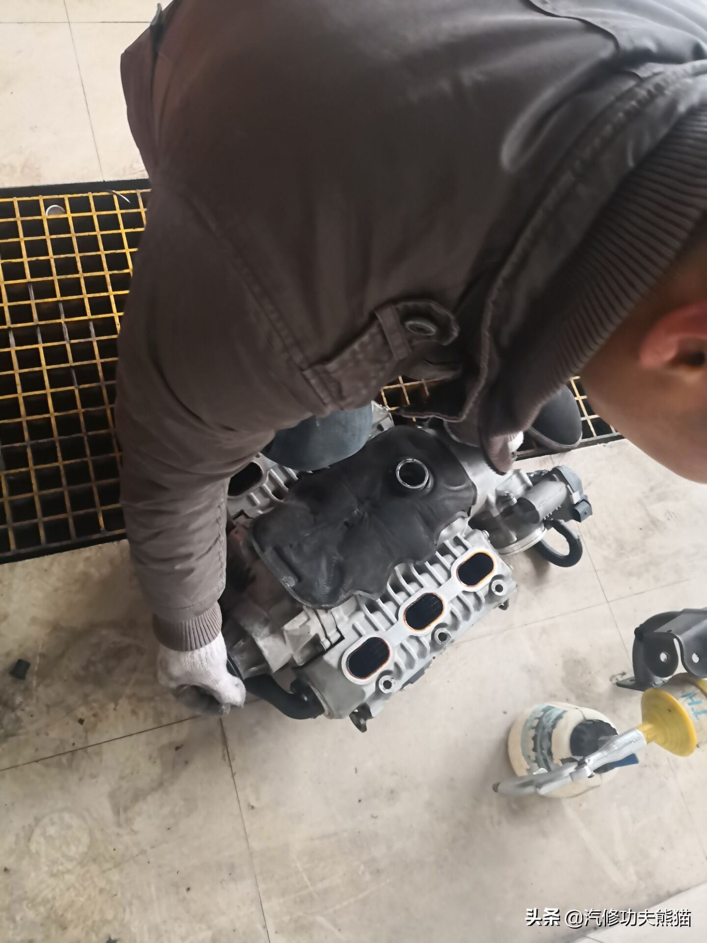 大众途锐急加速发动机故障灯点亮,大众新款途锐车子烧机油