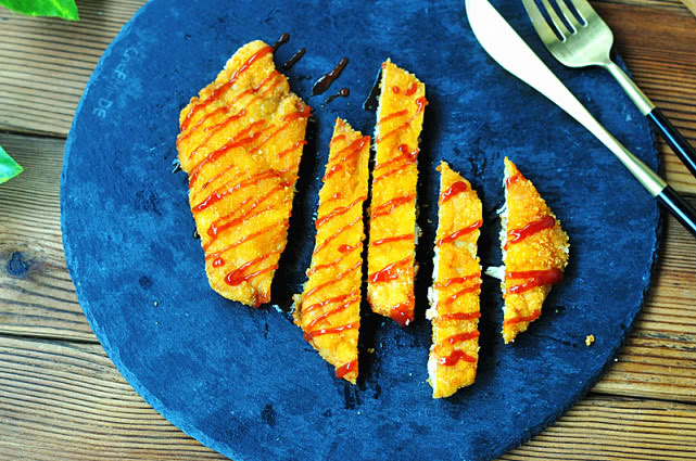 香酥炸鸡排酥脆又美味极为好吃,香酥炸鸡排的配方视频