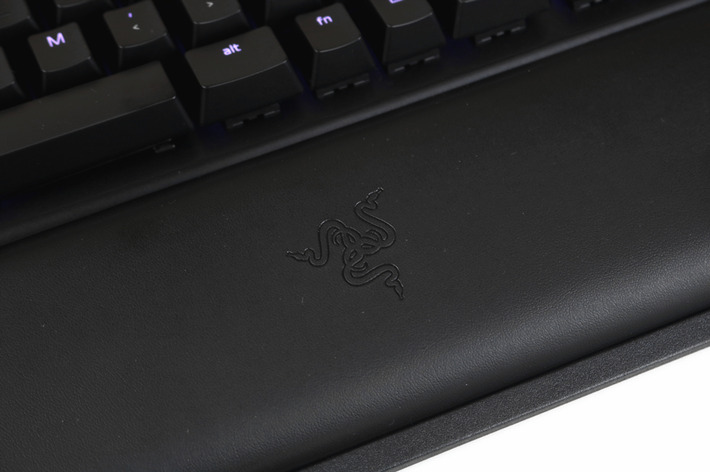 雷蛇黑寡妇蜘蛛标准版键盘怎么样,雷蛇黑寡妇v3键盘87键黄轴怎么样