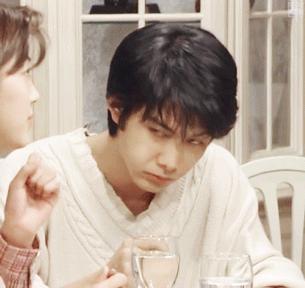 他是世纪末美少年，她帅到掰弯无数小姐姐，相恋10年不婚