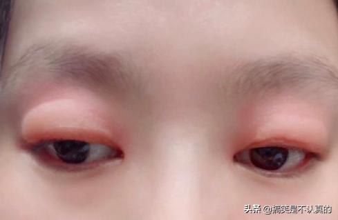 老婆在网上买了件衣服,老婆买了条裙子