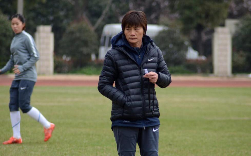 足协奇葩决定视频,足协新政引发各俱乐部热议