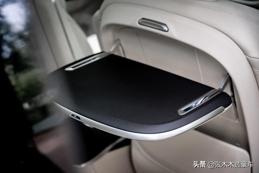 开别克gl8商务车四座版的视频,别克gl8商务车公路舱试驾完整版