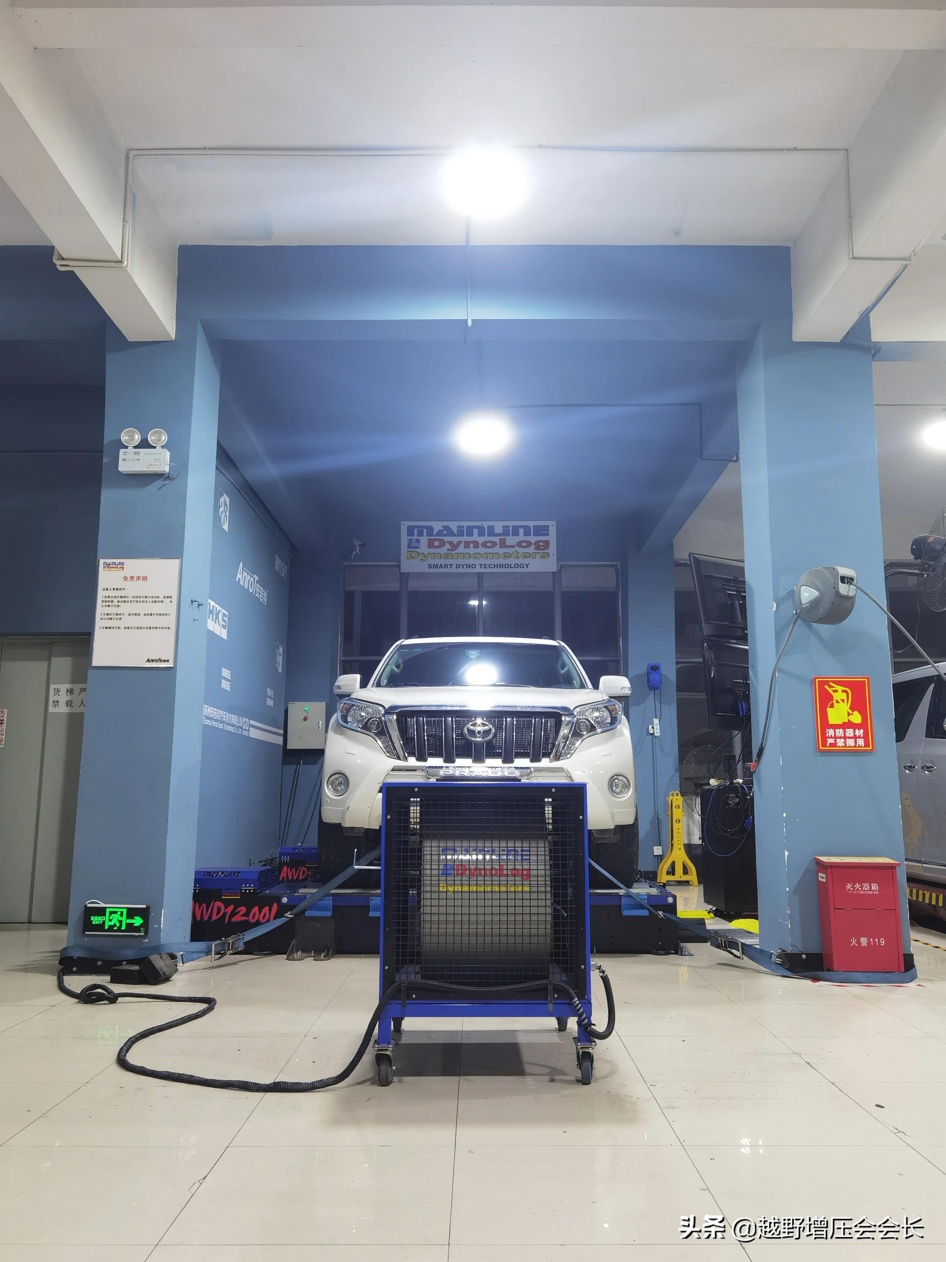 丰田普拉多2700vt机械增压改装,普拉多27vt机械增压安装