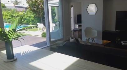 750万能在新西兰买别墅！买一套送一套，还自带泳池