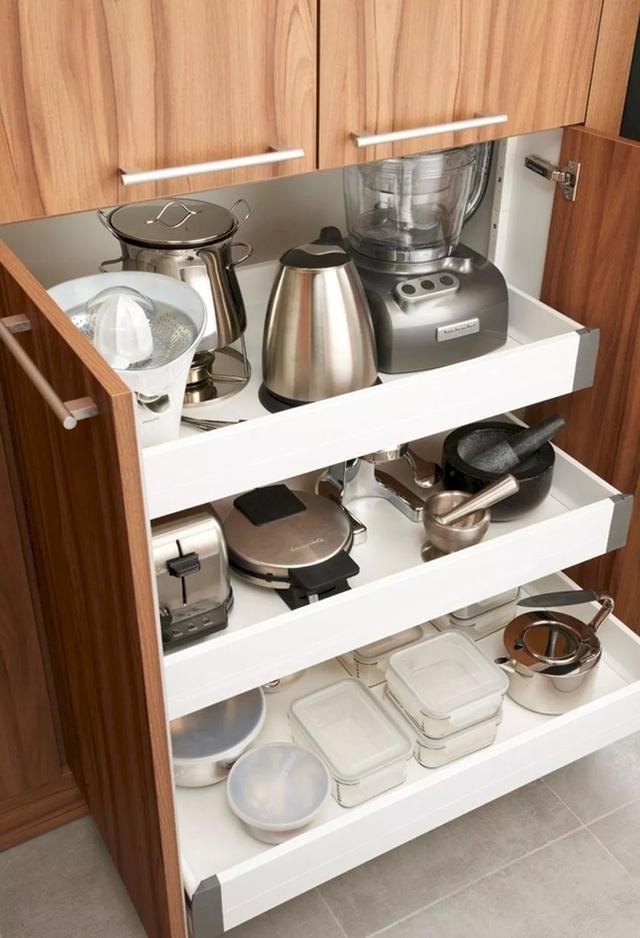 整体厨房是定制好还是现场加工好,厨房灶台是定制好还是自己打好