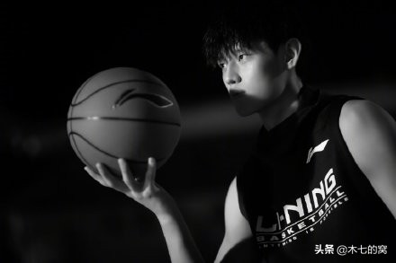 李宁周琦,周琦北京首钢曾凡博