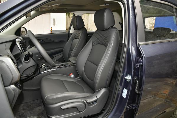 ix35现代2018款2.0自动挡落地价,现代ix352.0自吸顶配价格