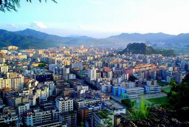 广东云浮市，经济发展缓慢，民众戏称改名太过失败，原名让人怀念