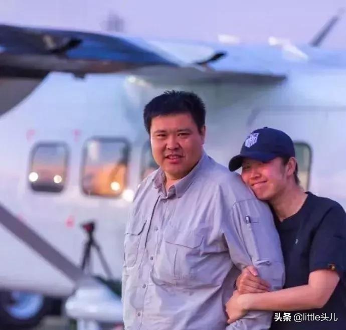 从亿万富翁到阶下囚全集,从千万富翁到被悬赏的经历