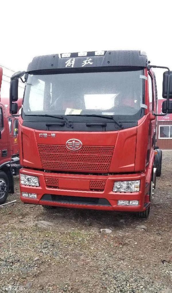 解放j6国六版6米8就能跑80迈,解放j6v6.8米高栏最新款