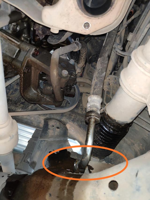 东南v5方向机漏油,东南v5发动机渗油