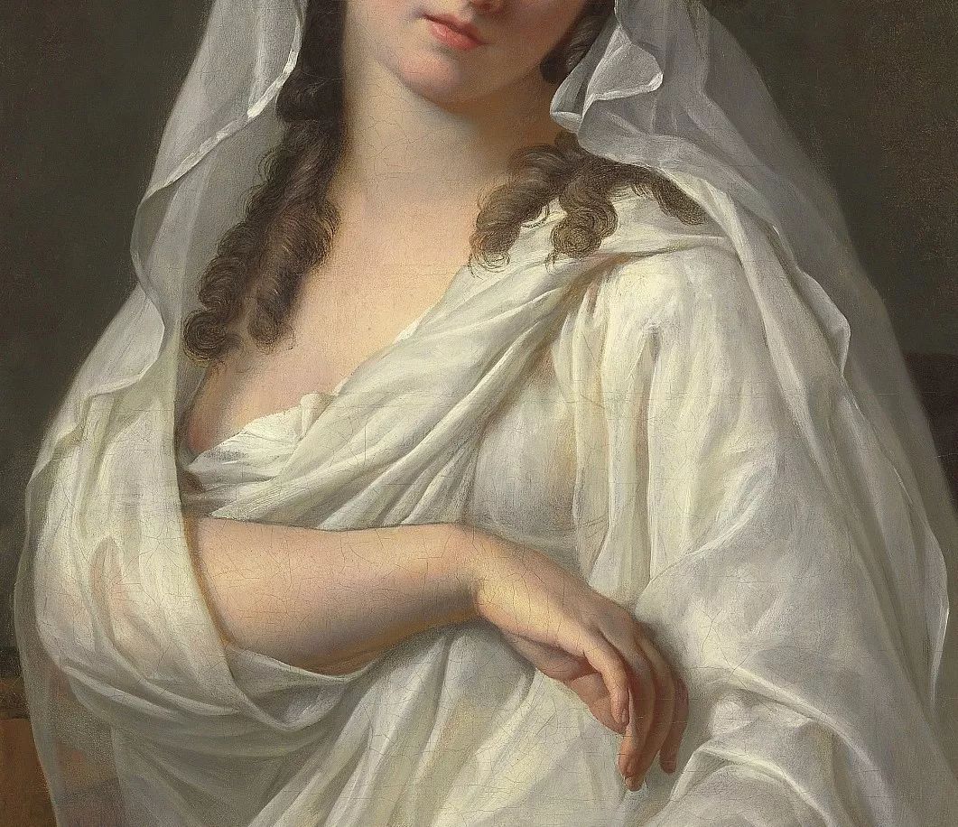 面纱掩盖着的，是一个少女的贞洁，也是整个帝国的命运