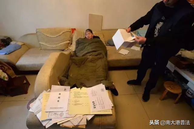 揭秘保健品欺骗老年人骗局,保健品骗局老年人上当