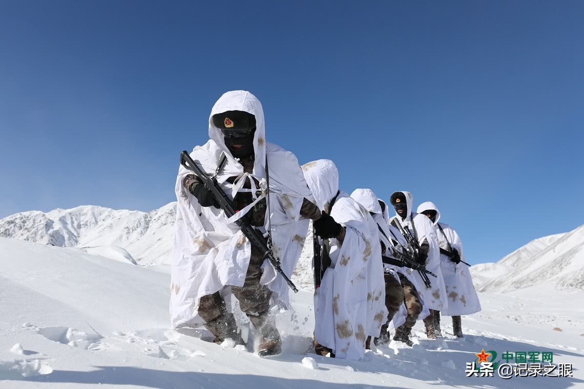 武警特战出枪速度0.01秒,武警特战快速出枪上膛