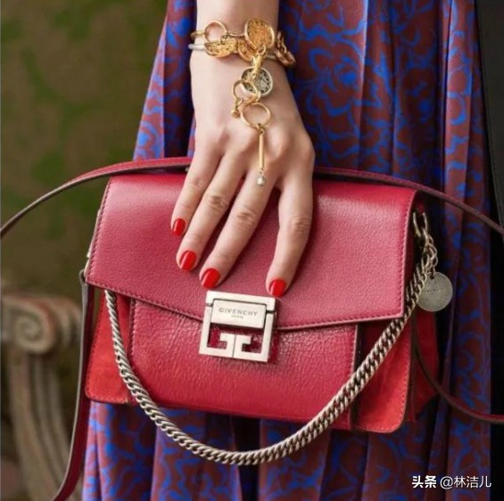 Givenchy创意总监即将卸任，她创造的这4款包包能让你时髦一辈子