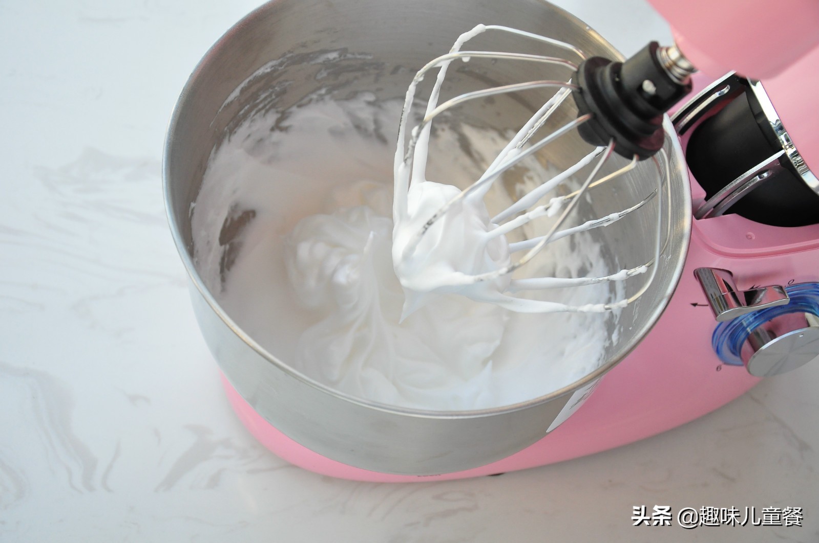 超萌兔蛋糕制作过程,怎么给兔兔做生日蛋糕