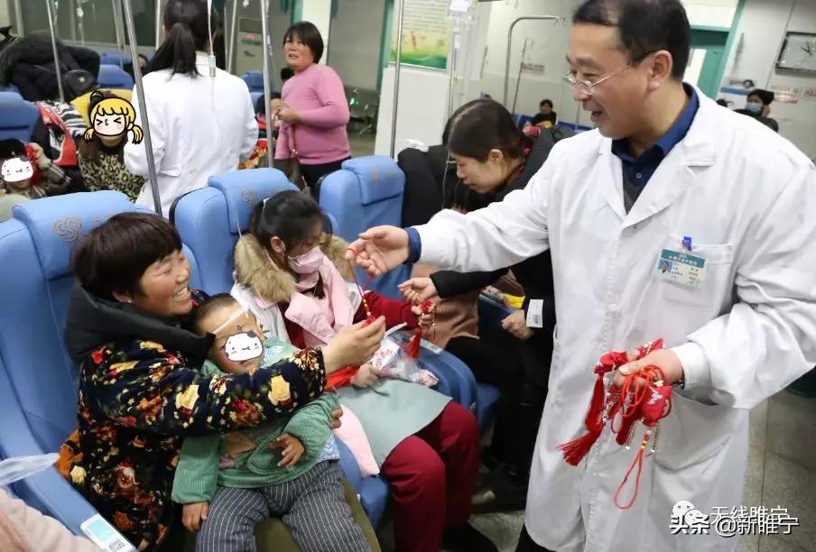 看病的孩子人手一个…睢宁这家医院的操作太暖心了